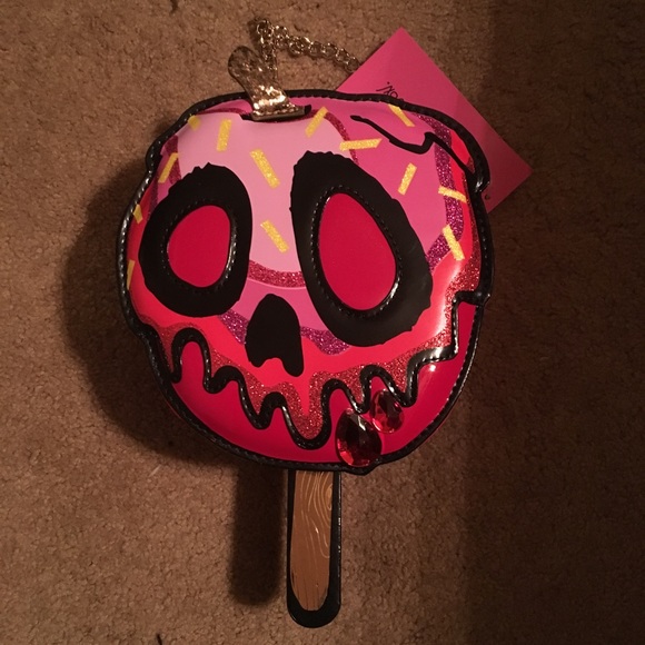 ❌SOLD❌Betsey Candy Apple Purse - Picture 6 of 7